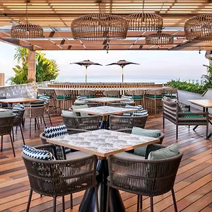 4* ホテル Tribe Bali Kuta