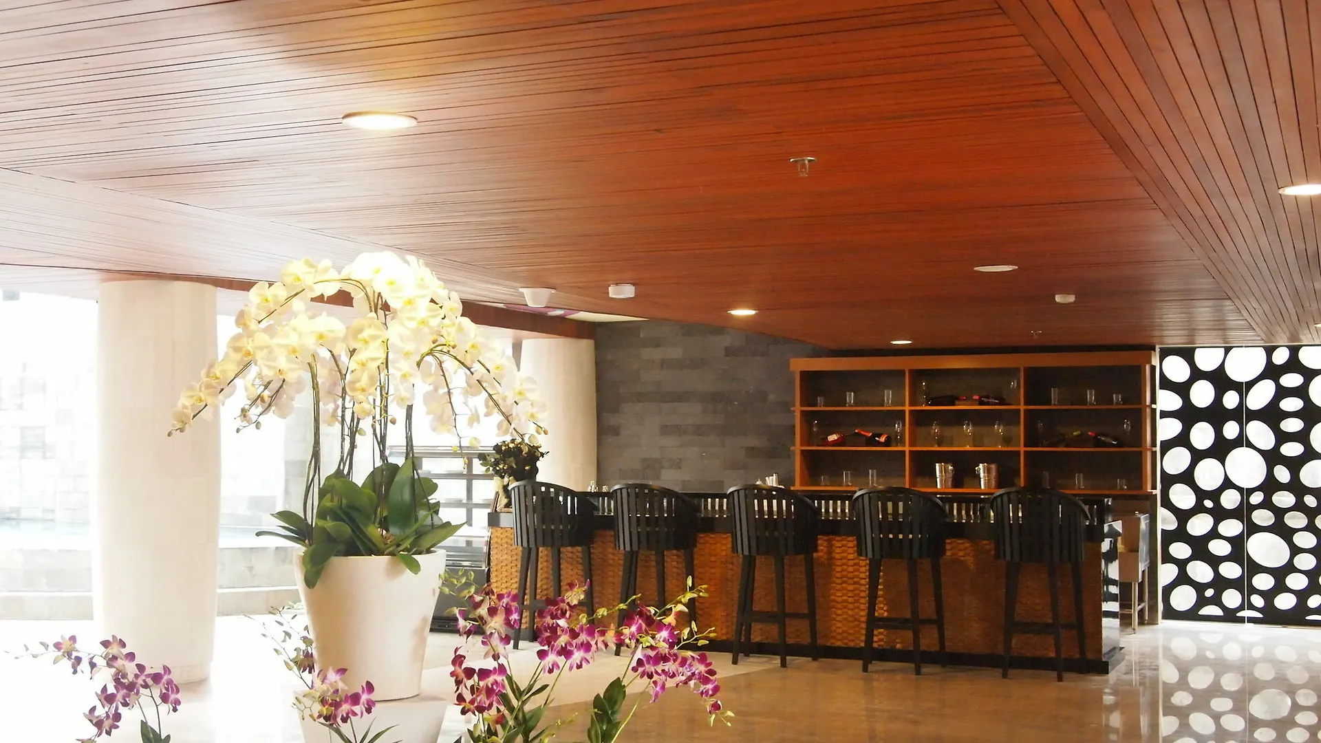 Bedrock Hotel Kuta Kuta Lombok