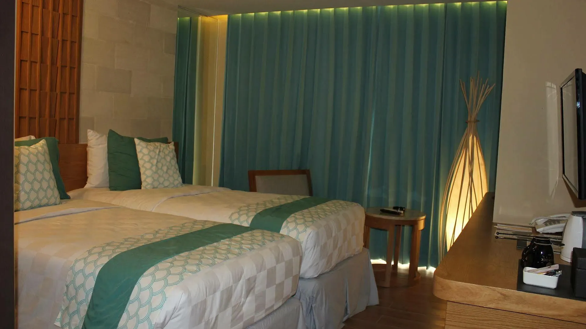 Bedrock Hotel Kuta Kuta Lombok